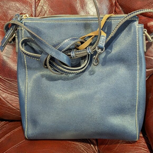 Dooney & Bourke Pebble Grain Large Peyton Triple Zip - Picture 2 of 6